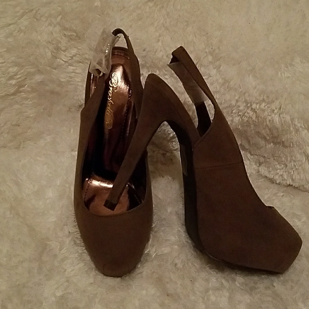 Taupe sling back heels